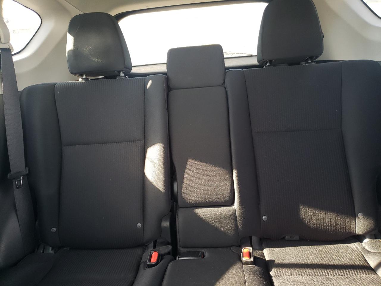 2016 Toyota RAV 4 - Image 10