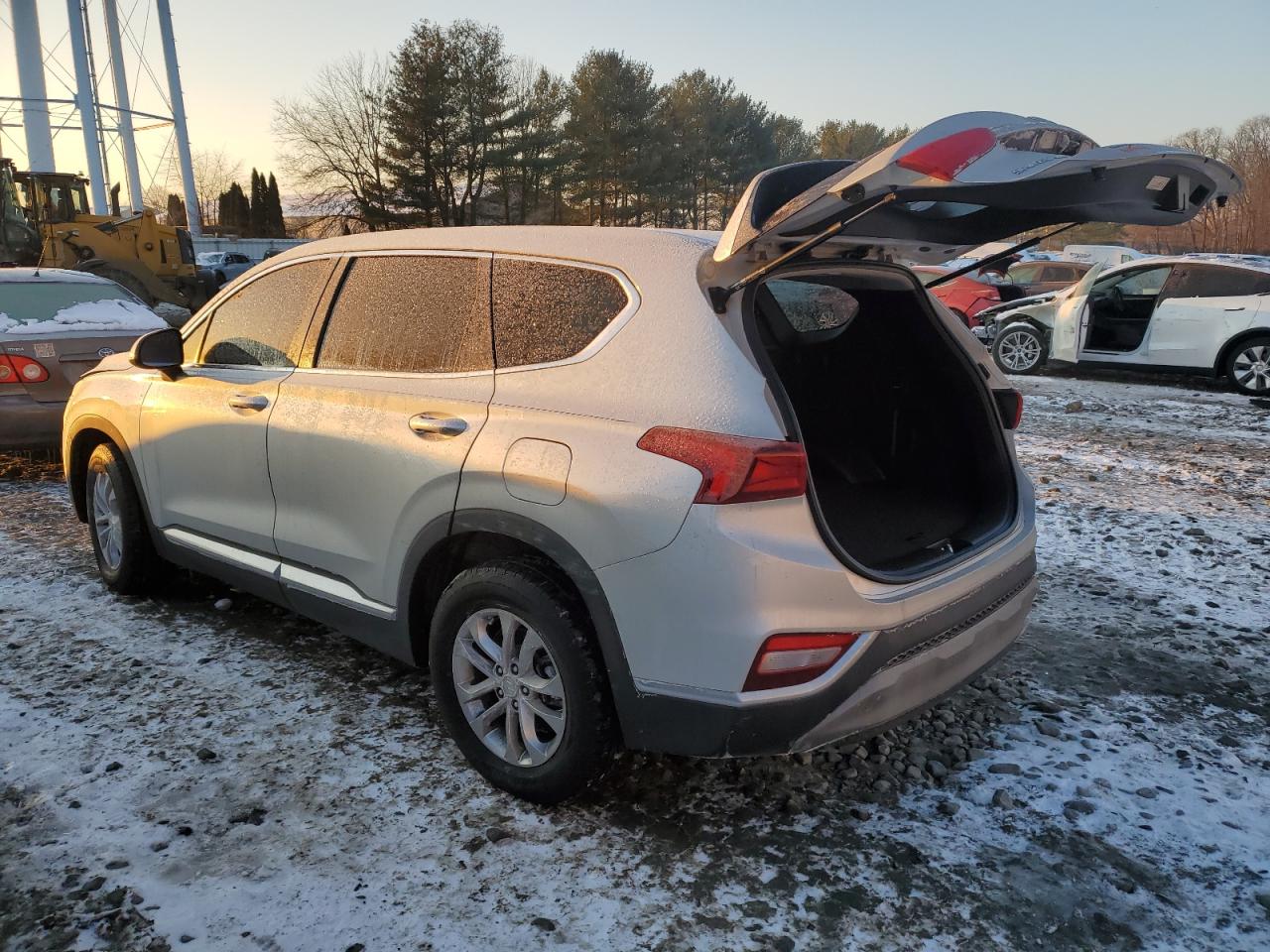 2019 Hyundai Santa Fe - Image 2