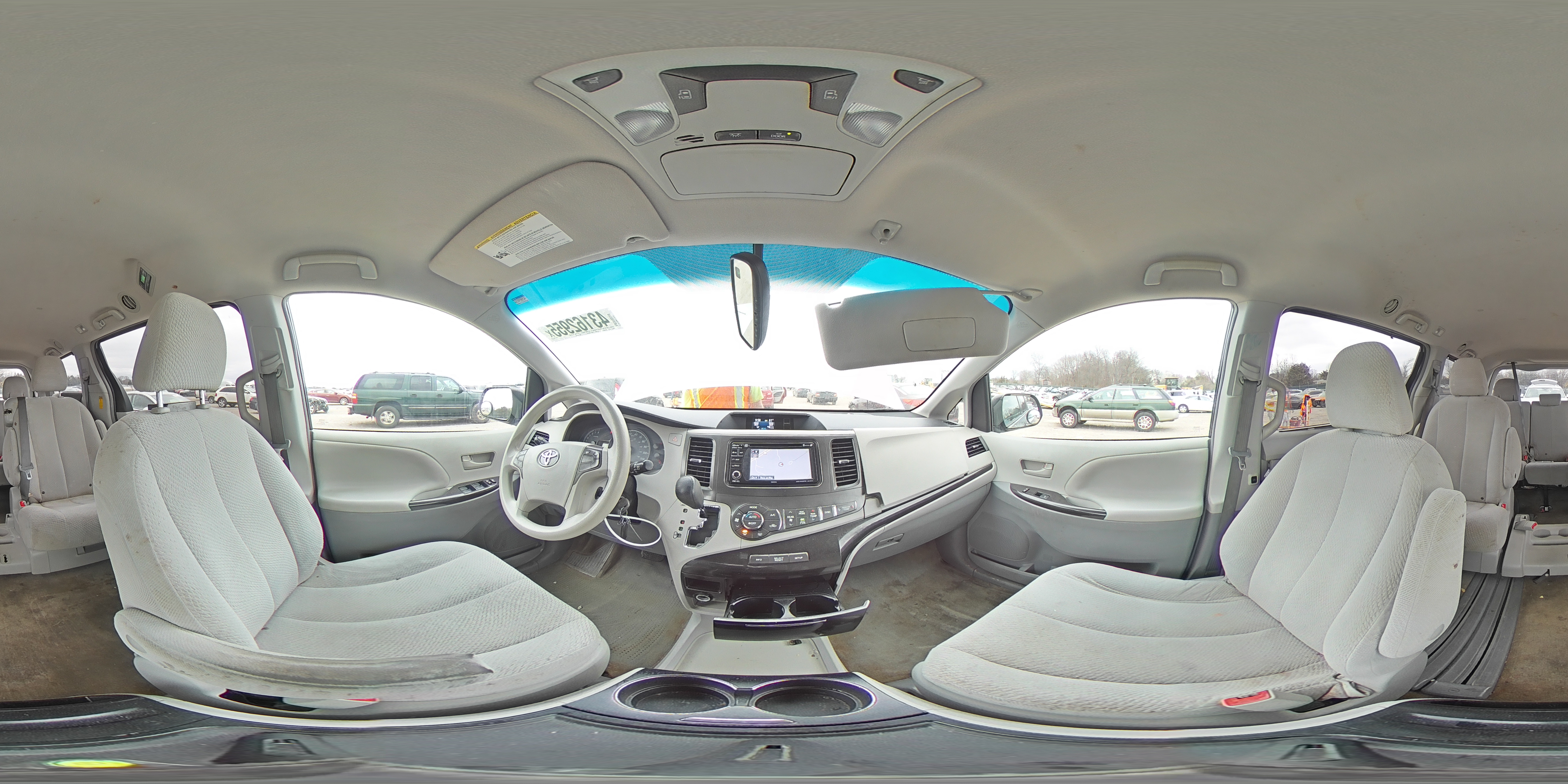2014 Toyota Sienna - Image 13