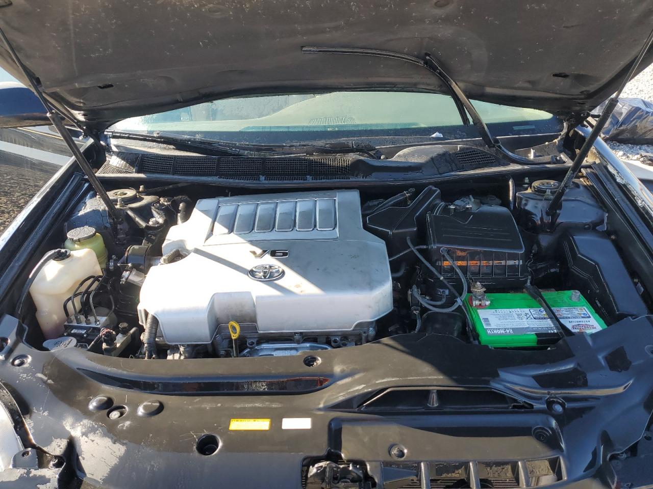 2005 Toyota Avalon - Image 11