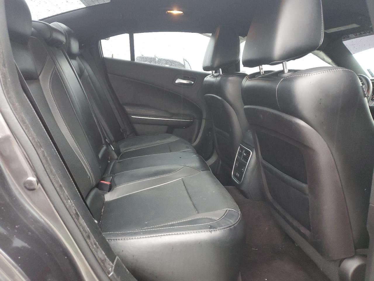 2016 Dodge Charger - Image 11
