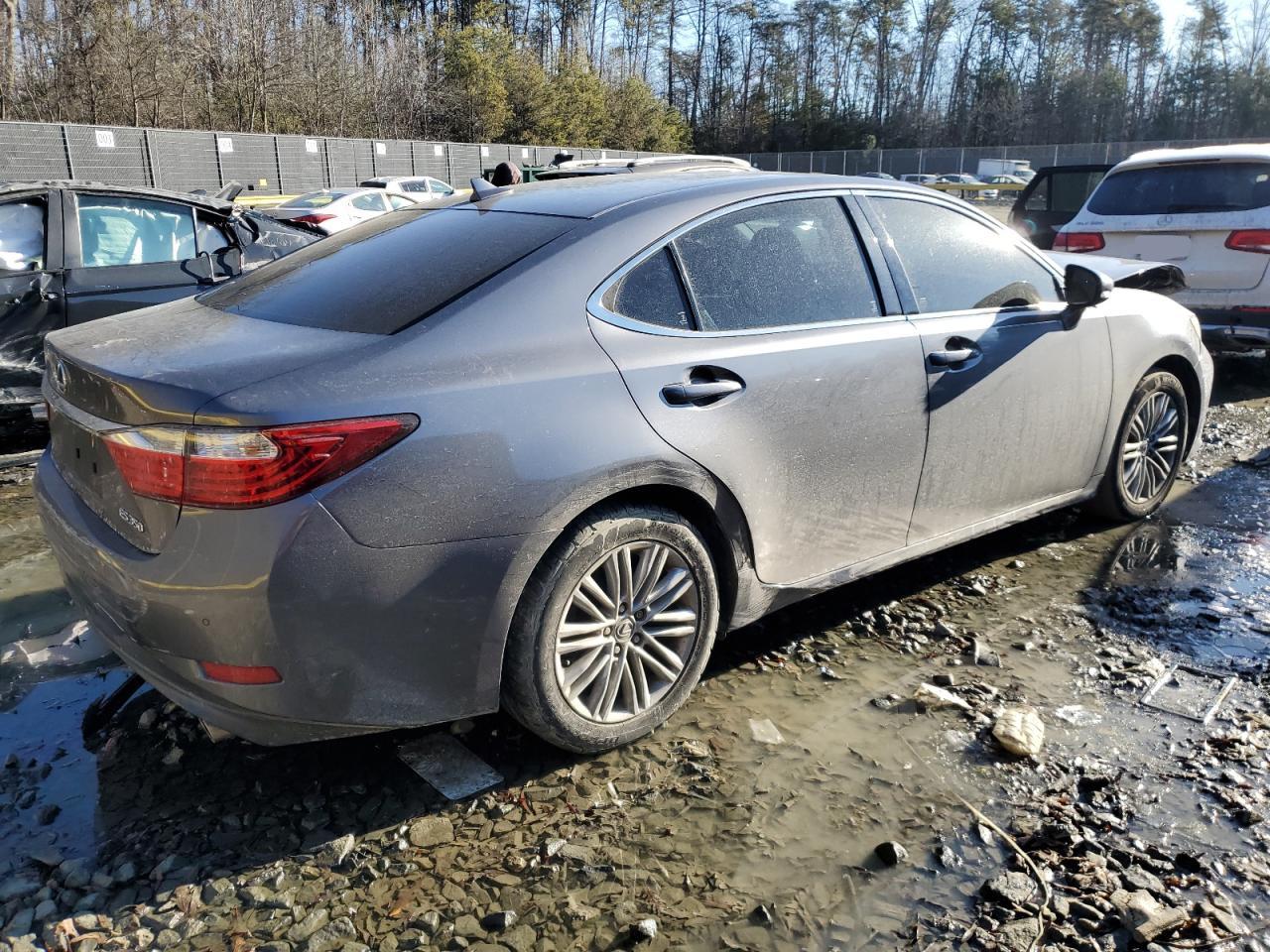 2014 Lexus ES - Image 3