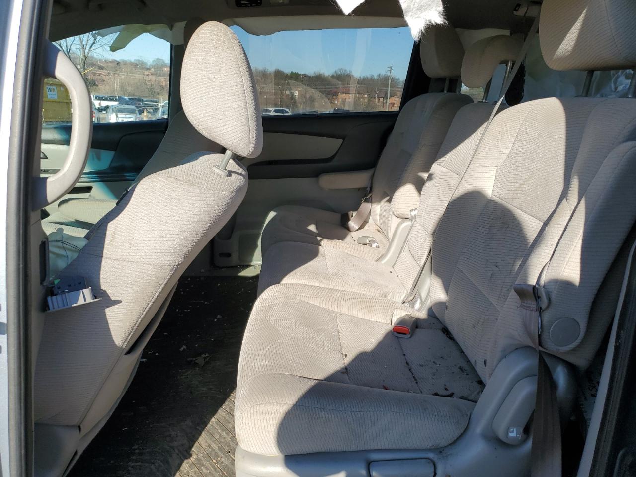 2011 Honda Odyssey - Image 11