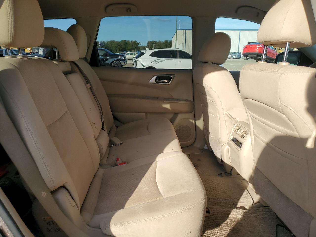 2013 Nissan Pathfinder - Image 11