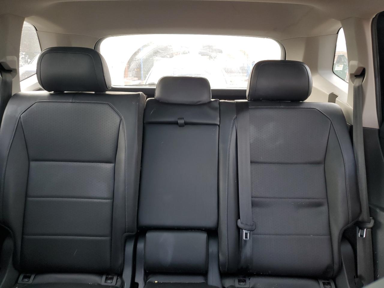 2018 Volkswagen Tiguan - Image 10