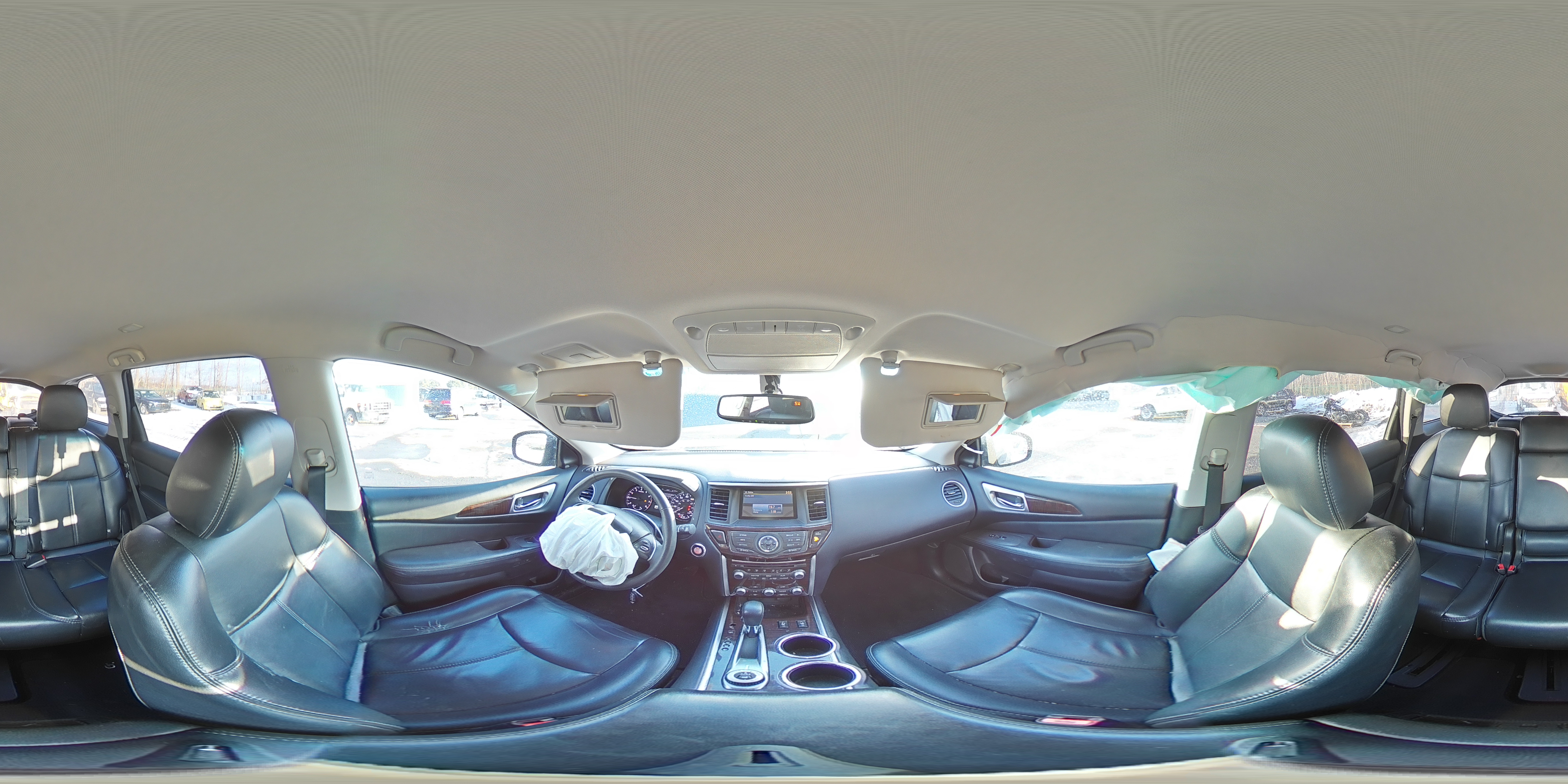 2015 Nissan Pathfinder - Image 14