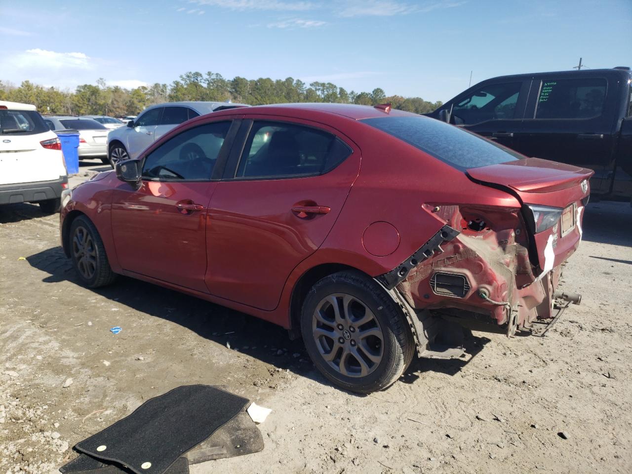 2019 Toyota Yaris - Image 2