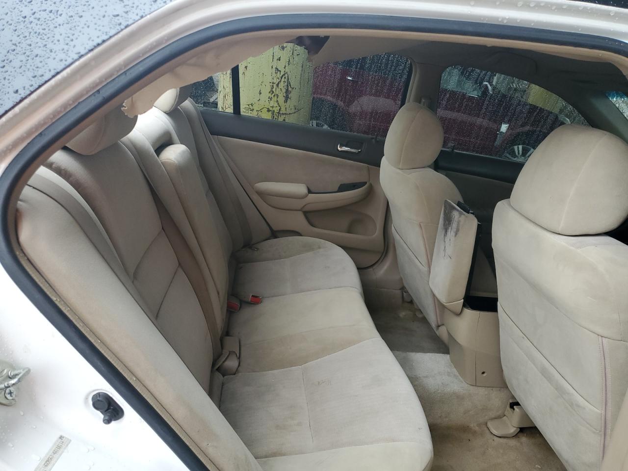 2004 Honda Accord - Image 10