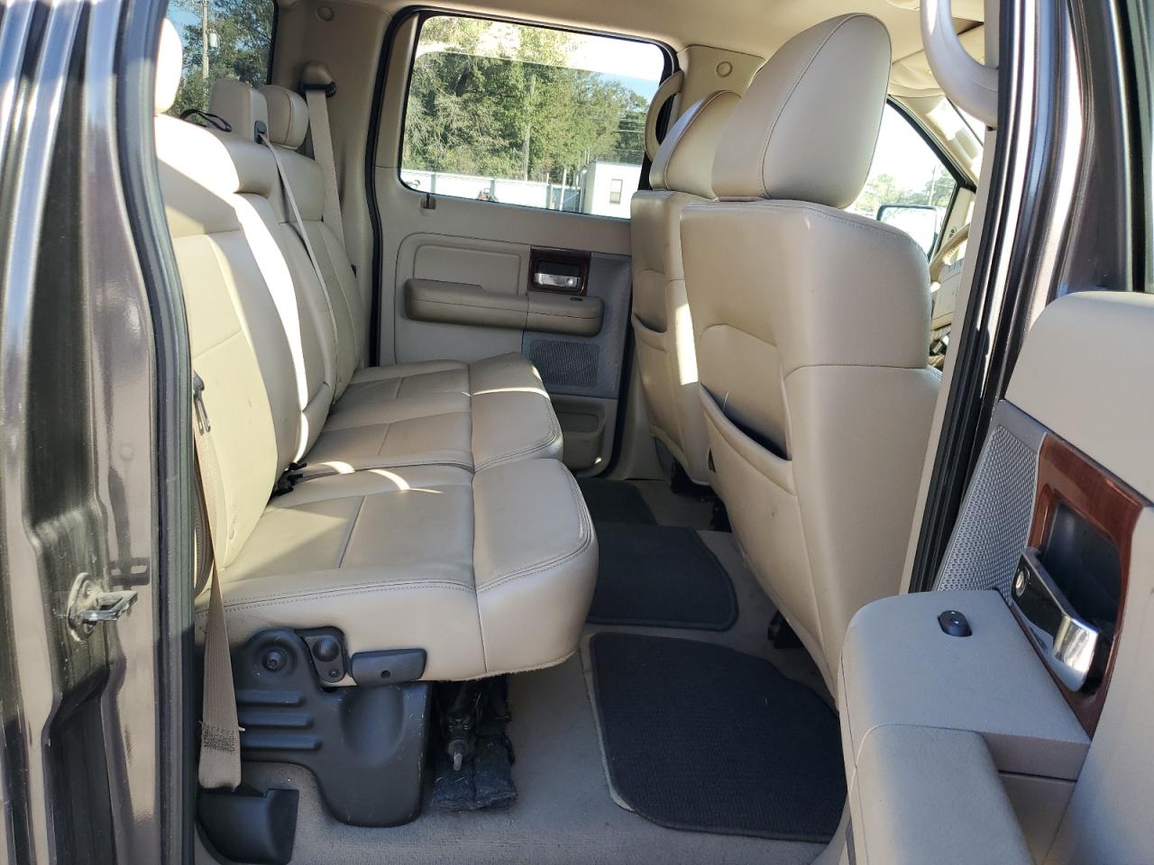 2006 Ford F-150 - Image 10