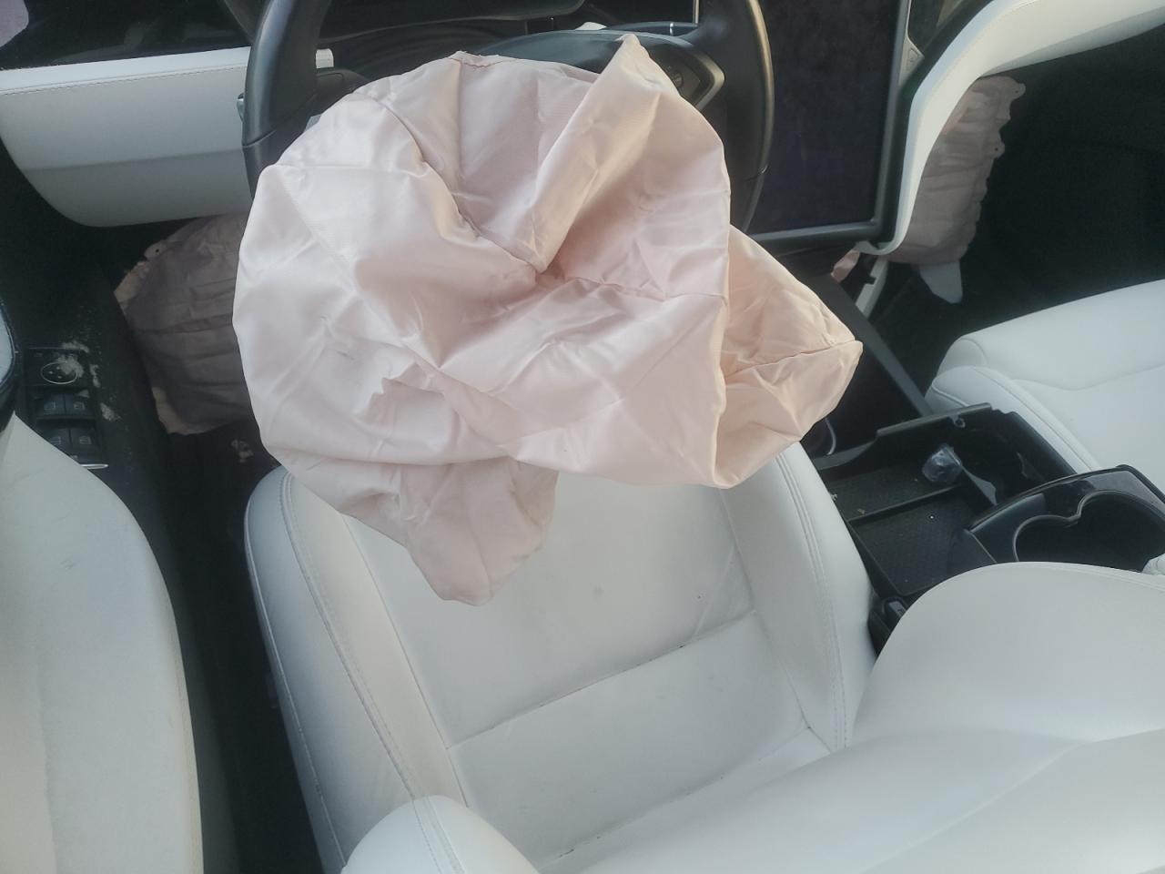 2019 Tesla Model X VIN: 5YJXCBL2XKF192057 Lot: 88785695