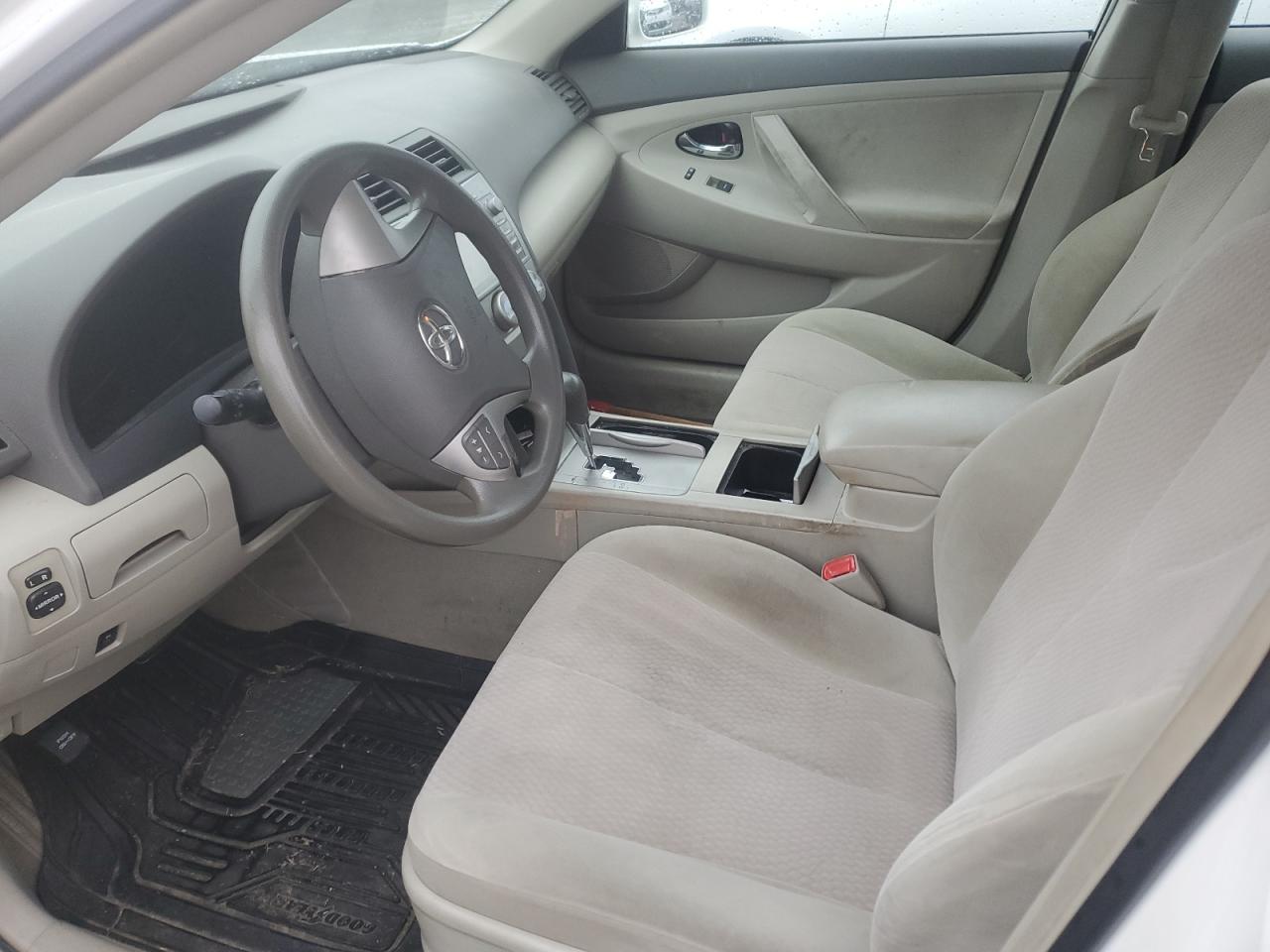 2010 Toyota Camry - Image 7