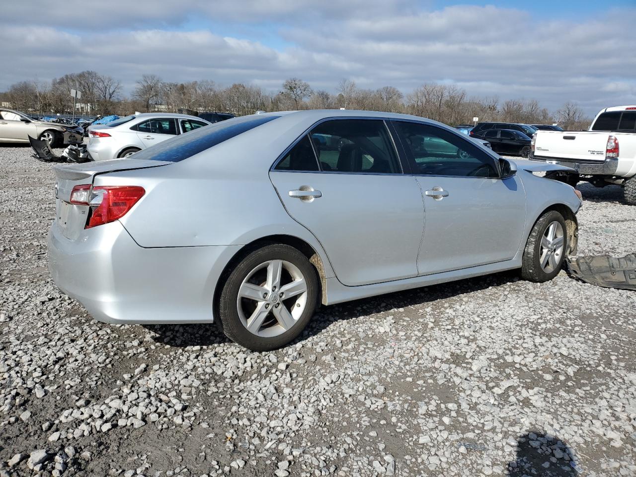 VIN 4T1BF1FK4EU316163 2014 TOYOTA CAMRY no.3