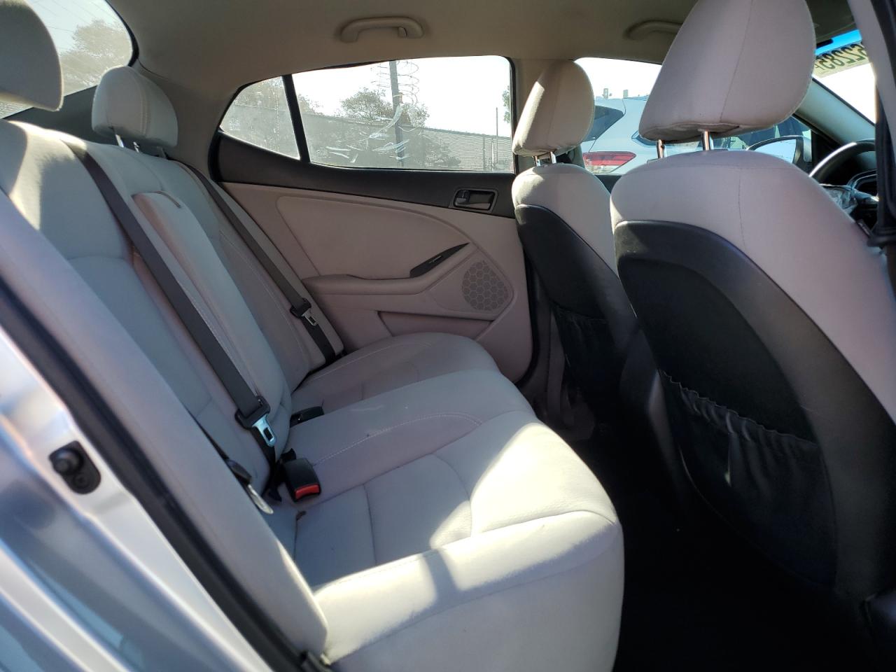 2015 Kia Optima - Image 10