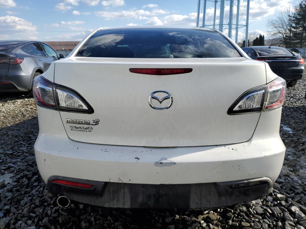 2011 Mazda 3 - Image 6
