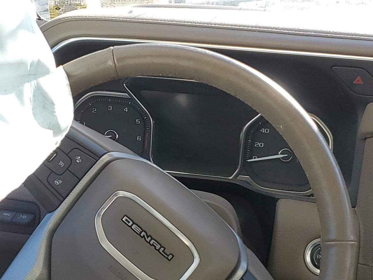 2021 GMC Yukon - Image 9