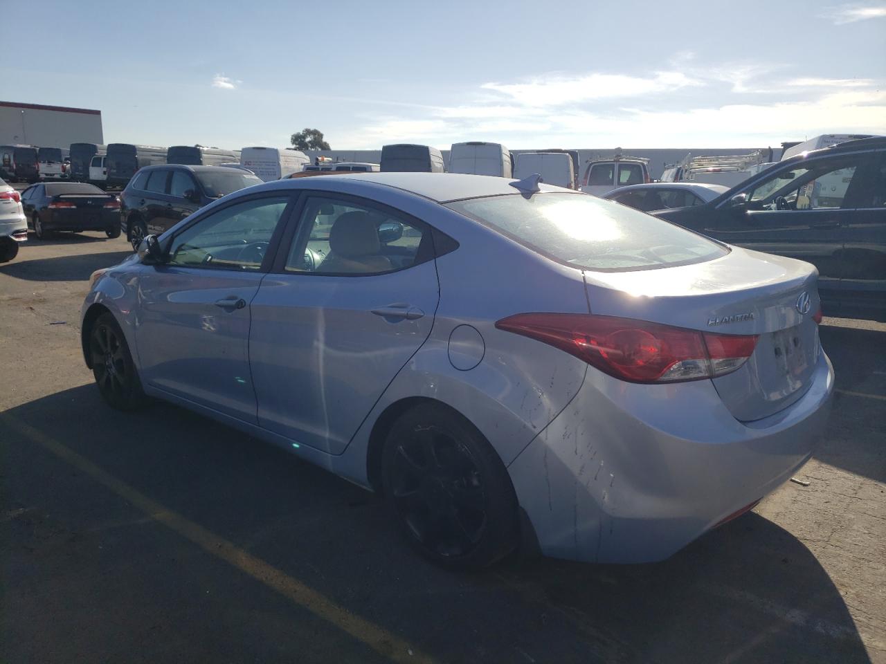2013 Hyundai Elantra - Image 2