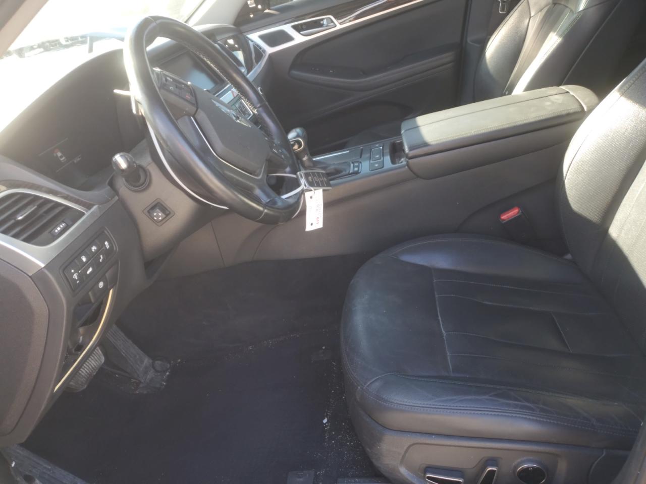 2018 Genesis G80 - Image 7