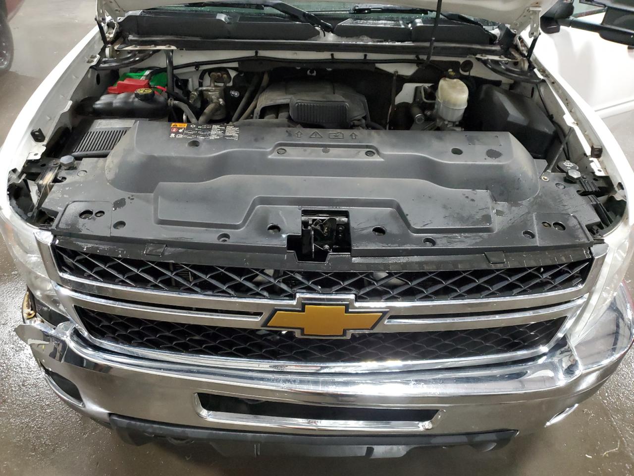 2012 Chevrolet Silverado - Image 13