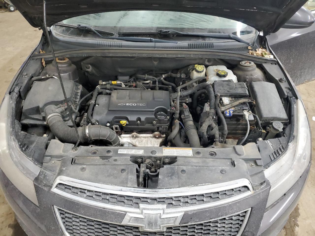 2014 Chevrolet Cruze - Image 11
