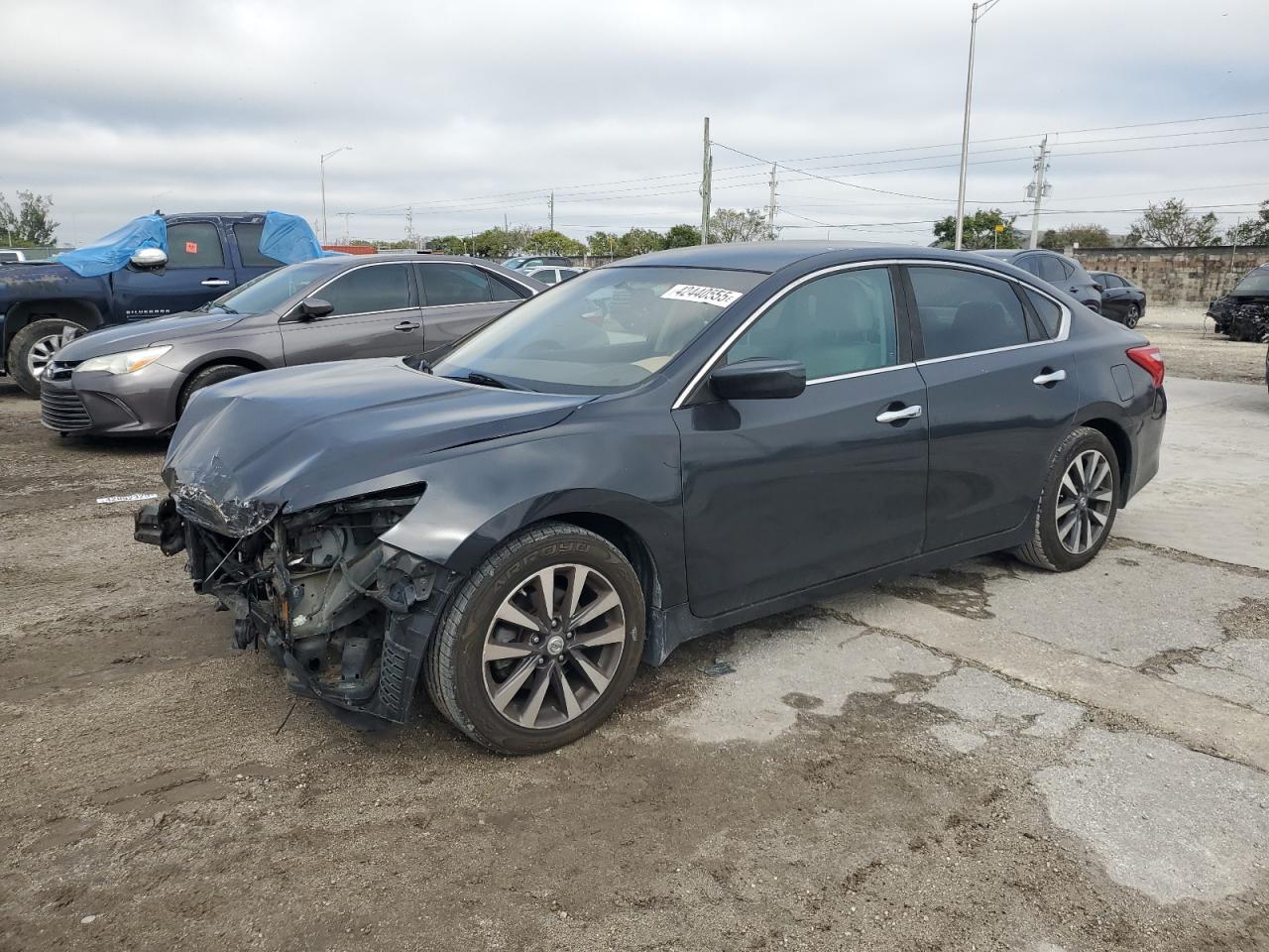 2017 Nissan Altima 2.5 for Sale in Homestead, FL - Front End