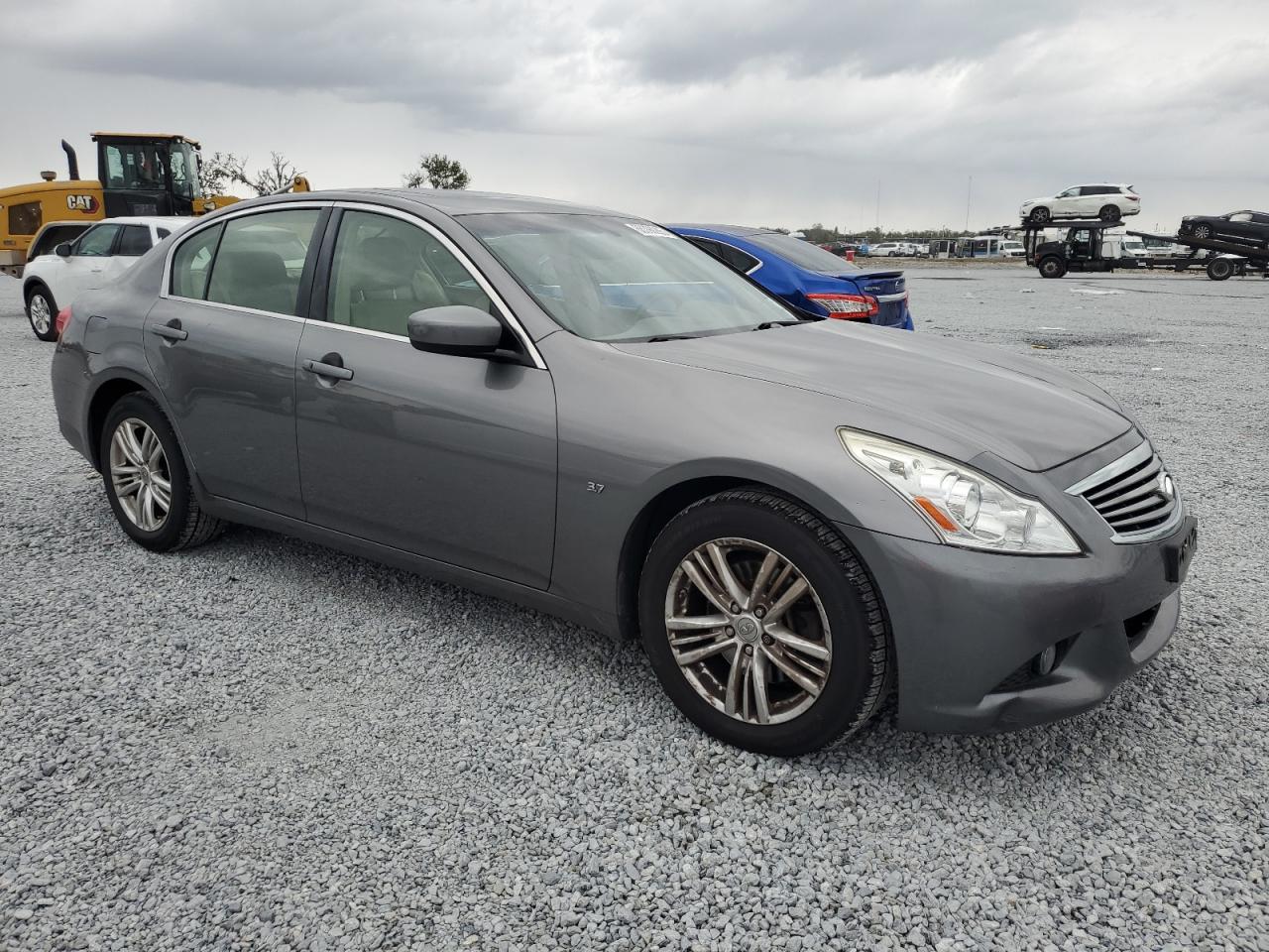 VIN JN1CV6ARXFM650571 2015 INFINITI Q40 no.4