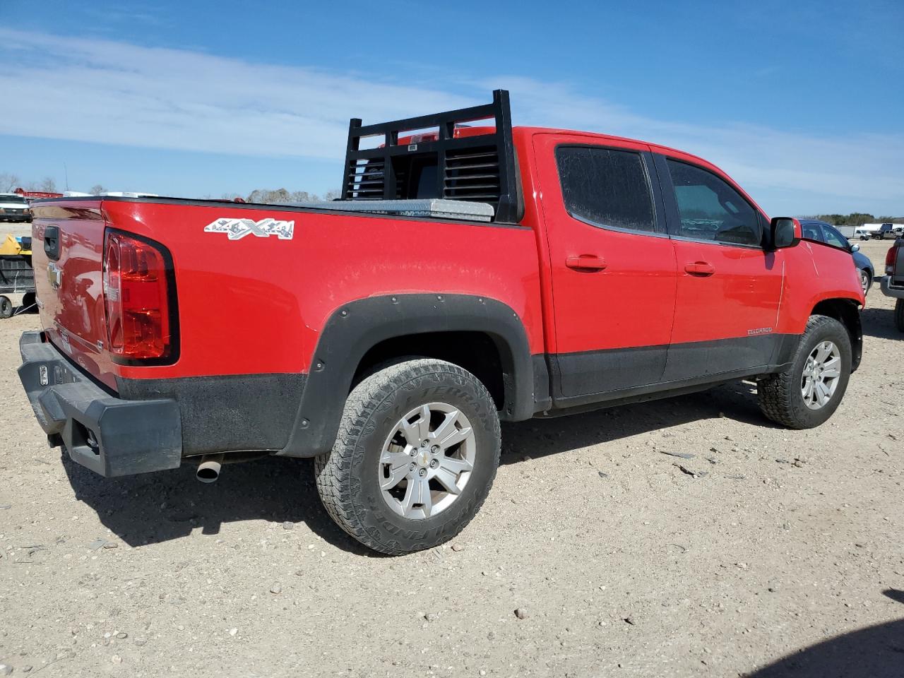 2016 Chevrolet Colorado - Image 3