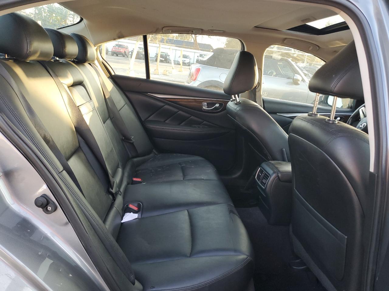 2018 Infiniti Q50 - Image 10