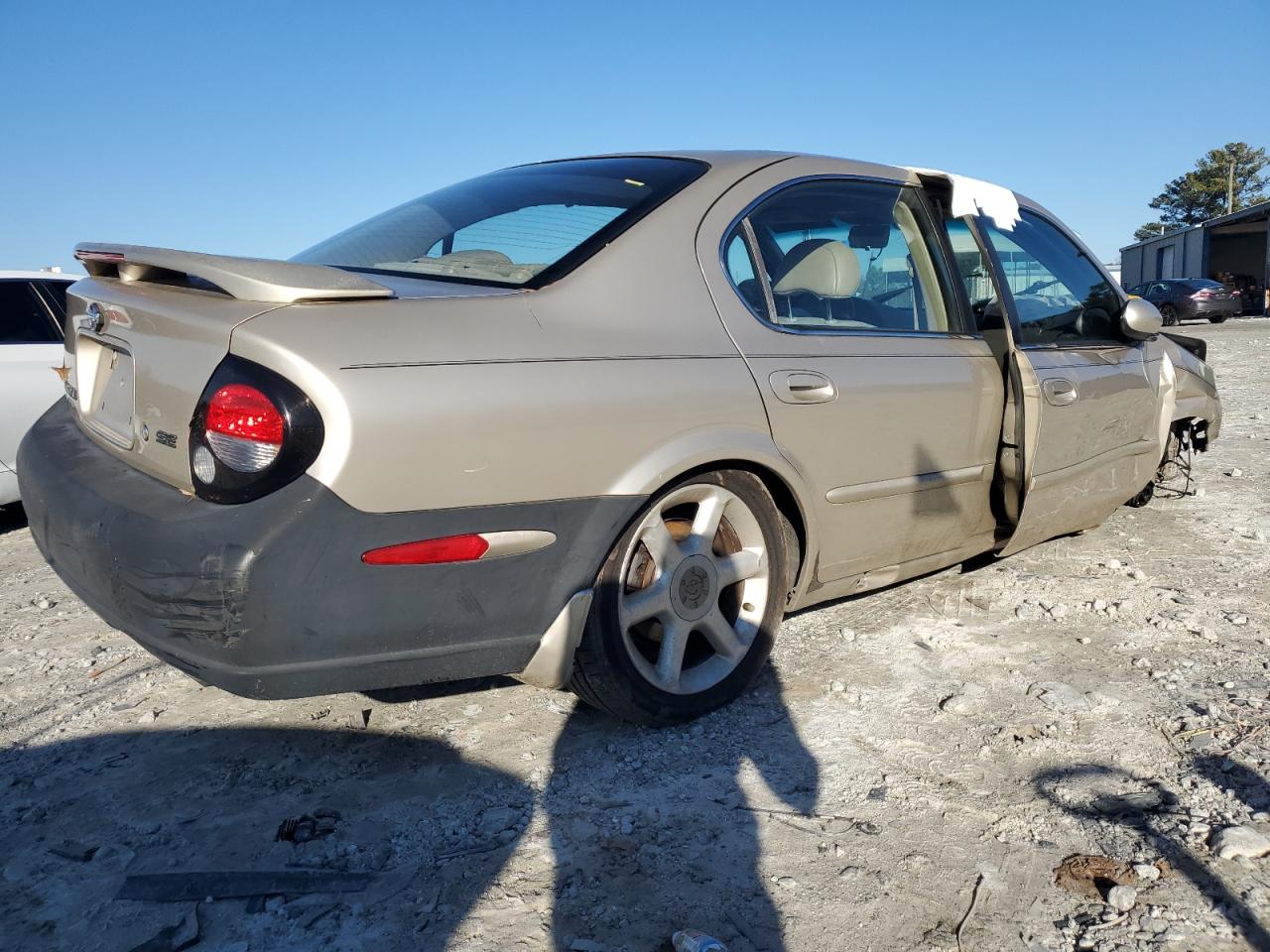 2001 Nissan Maxima - Image 3