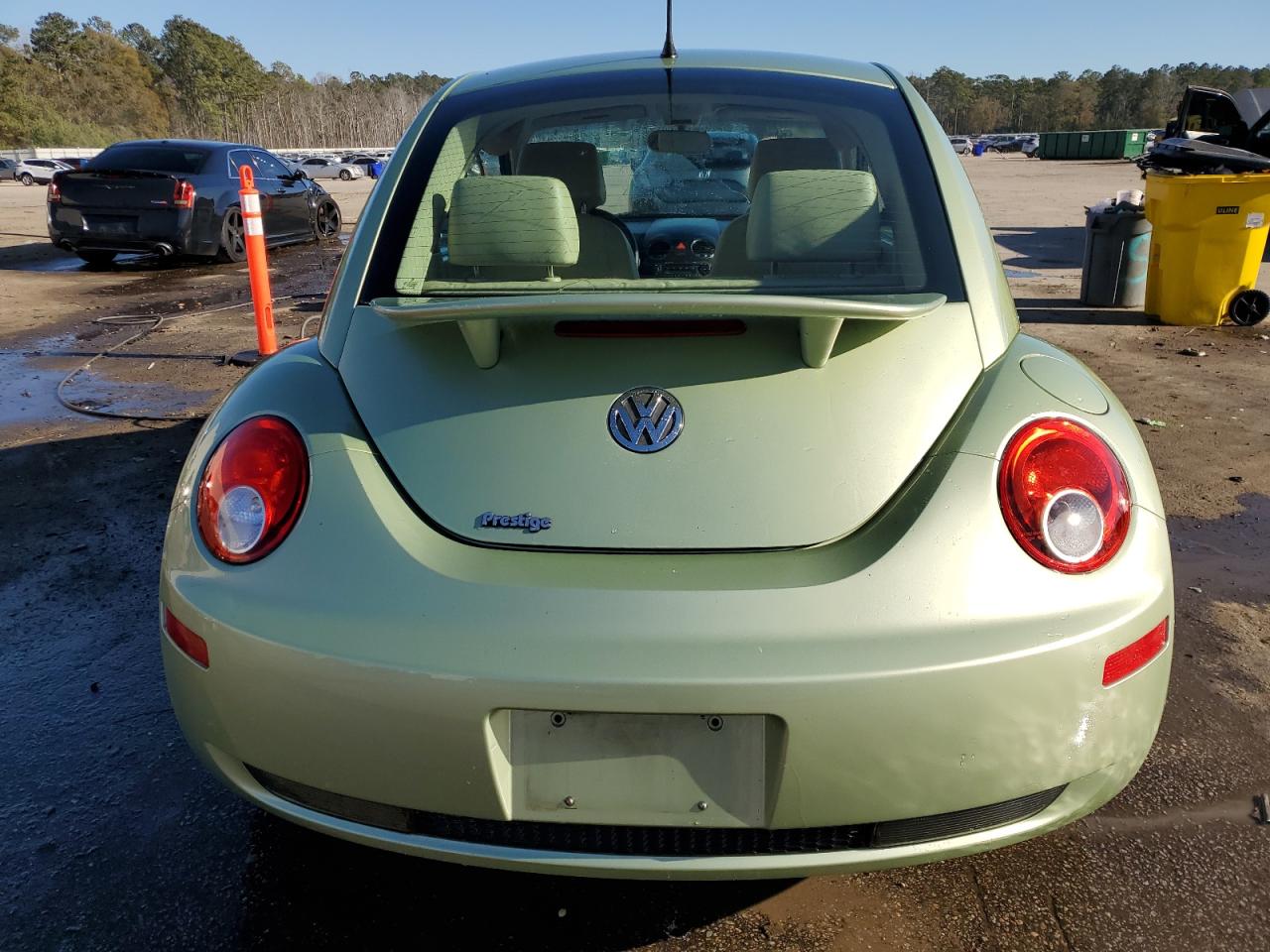 2006 Volkswagen Beetle - Image 6