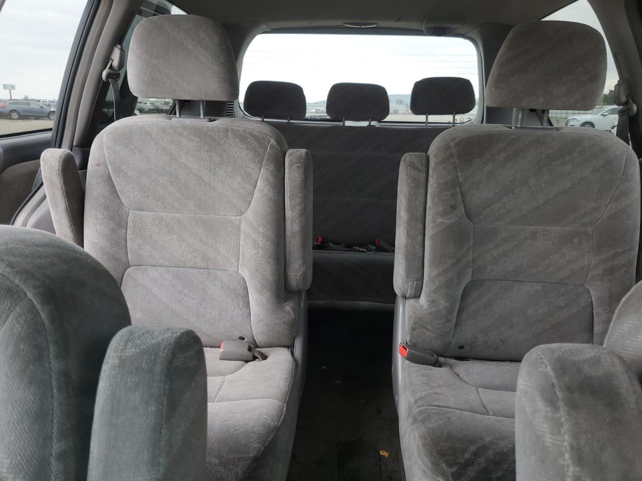 2004 Honda Odyssey - Image 10