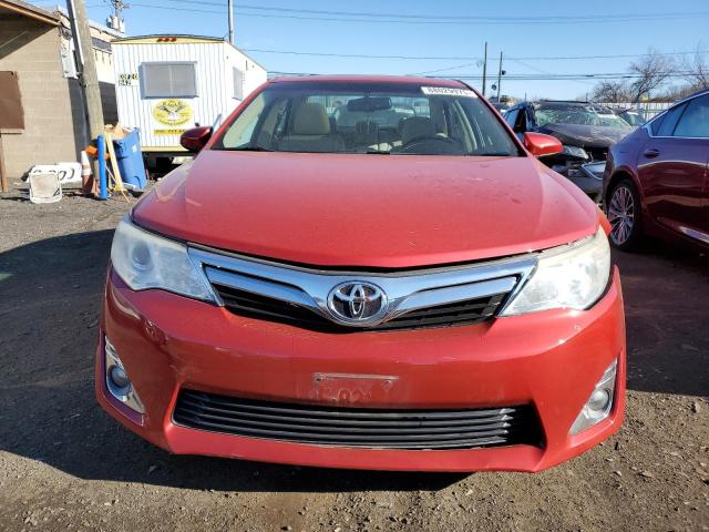  TOYOTA CAMRY 2014 Czerwony