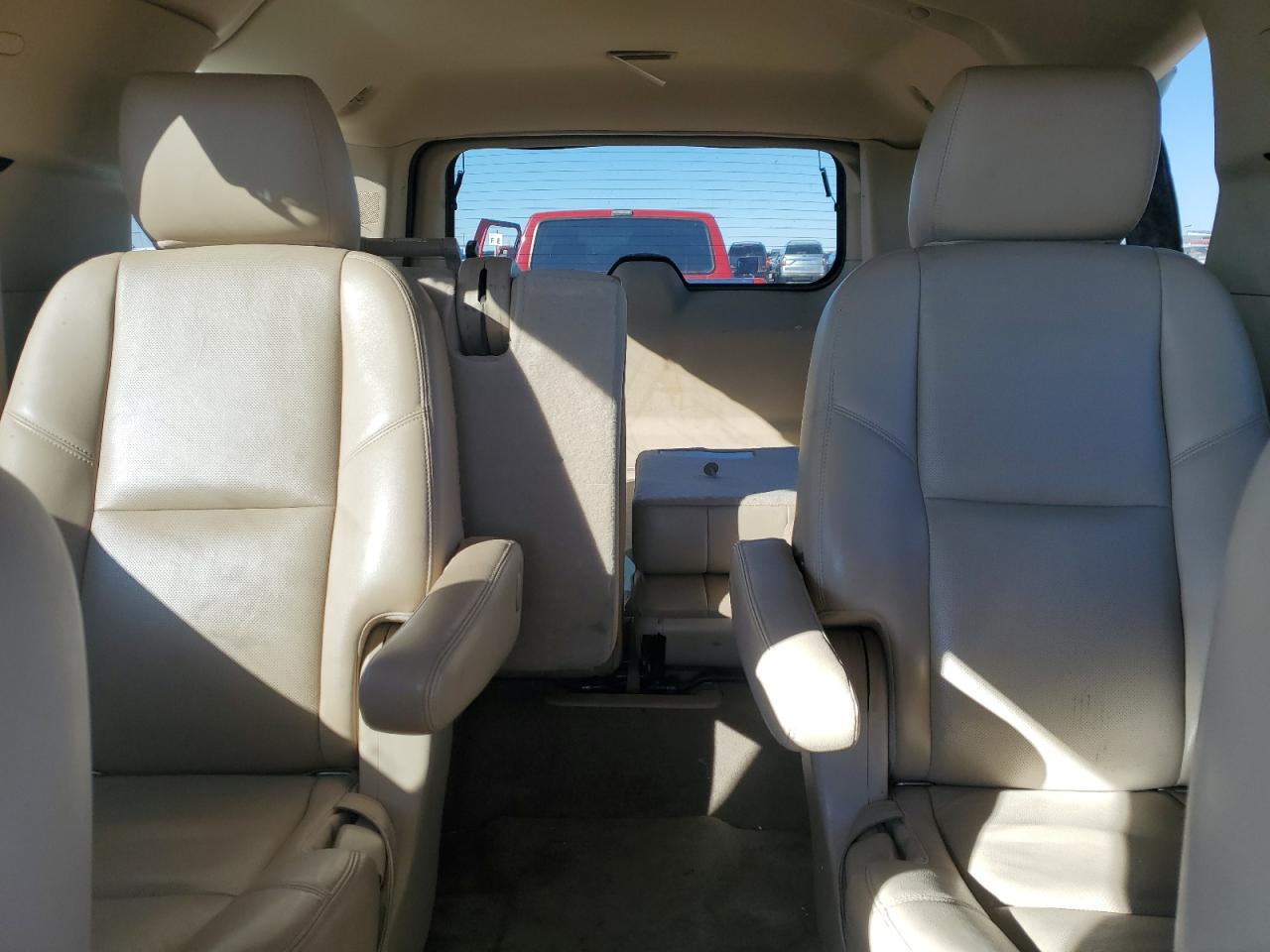 2013 GMC Yukon - Image 10