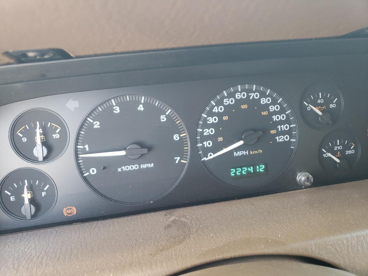 1999 Jeep Grand Cherokee - Image 9