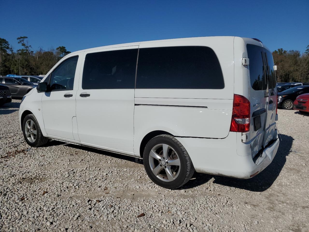 2017 Mercedes-Benz Metris - Image 2