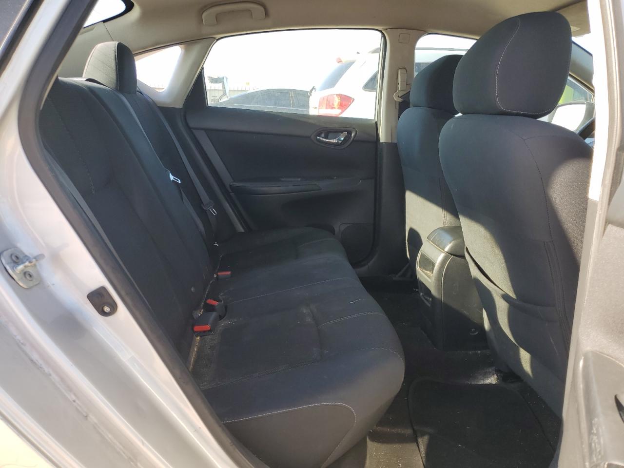 2016 Nissan Sentra - Image 10