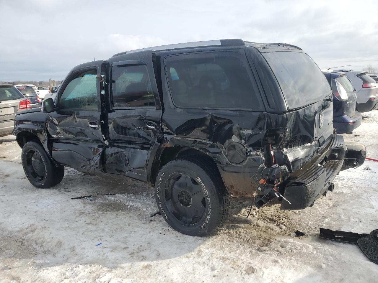 2004 Cadillac Escalade - Image 2