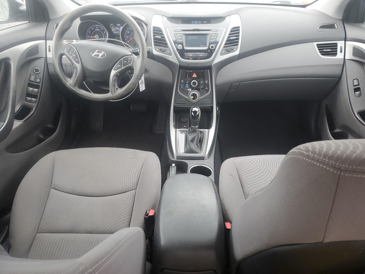 2015 Hyundai Elantra - Image 8