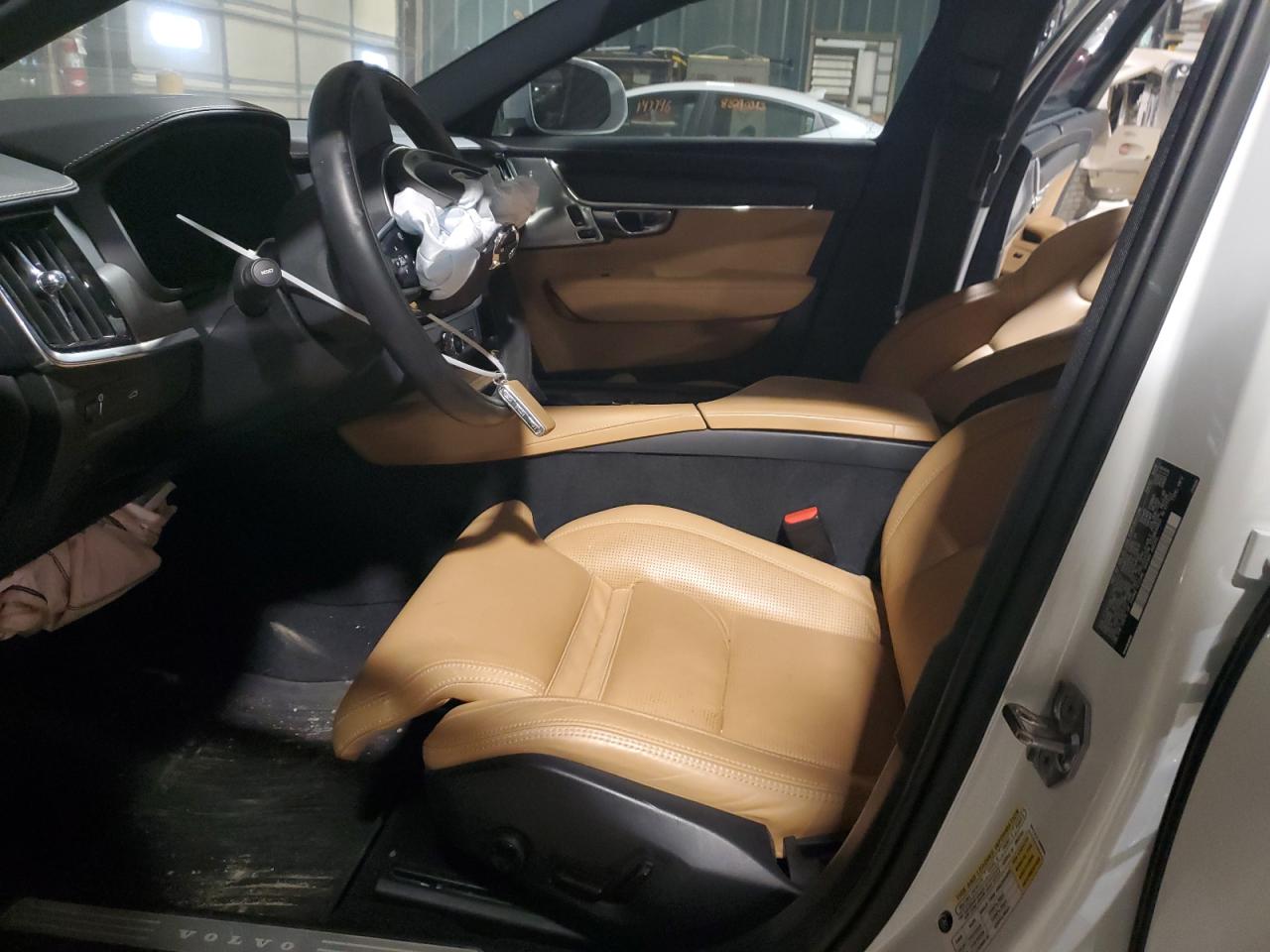 2018 Volvo V90 - Image 7