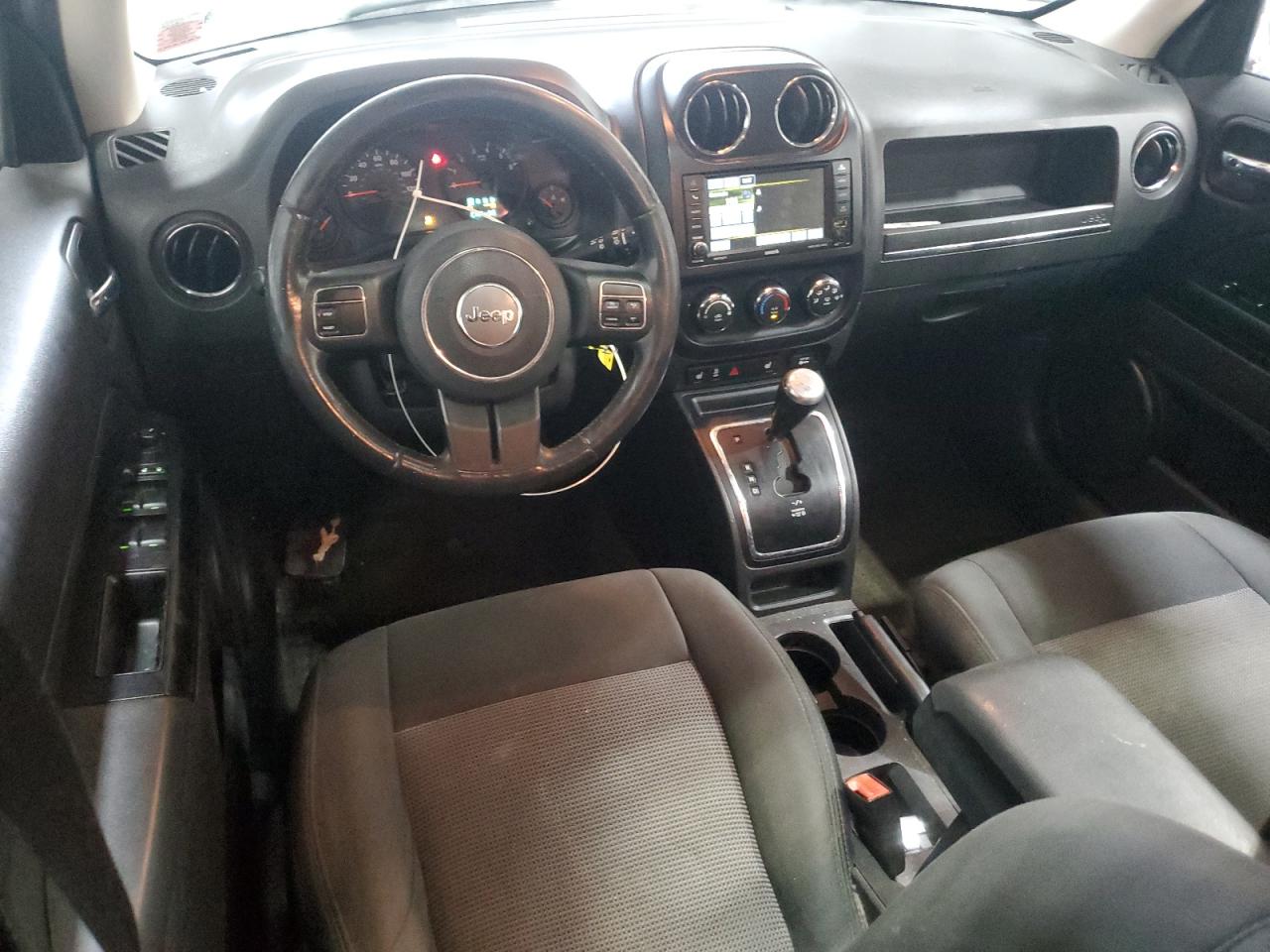 2013 Jeep Liberty (Patriot) - Image 8