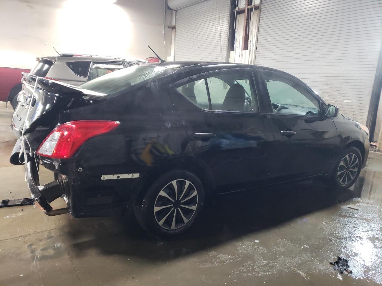 2017 Nissan Versa - Image 3
