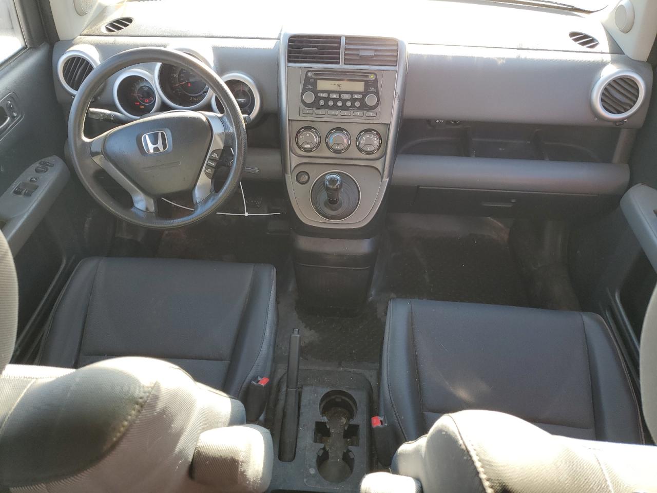 2004 Honda Element - Image 8