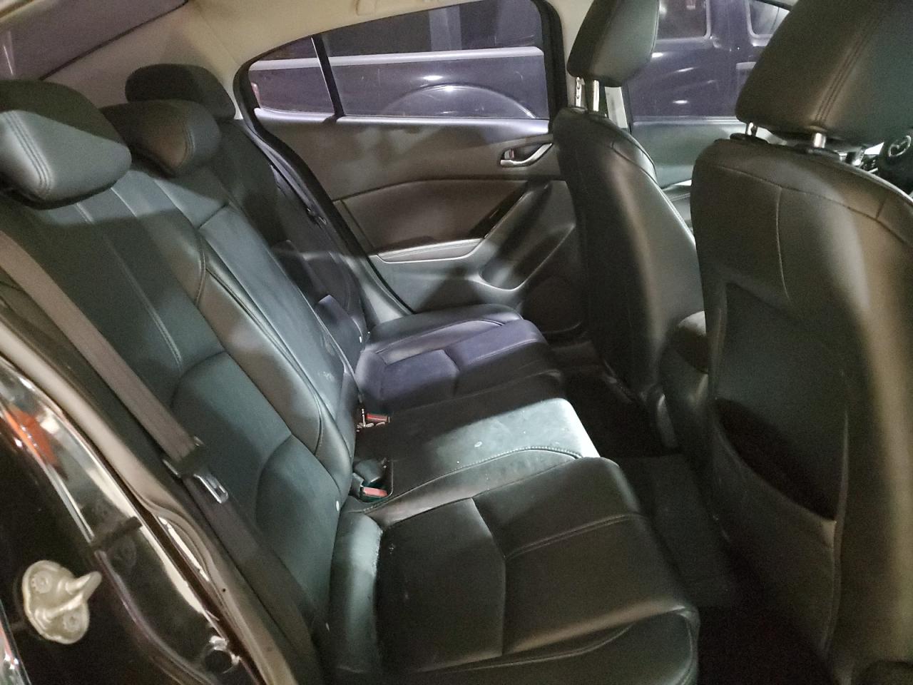 2017 Mazda 3 - Image 10