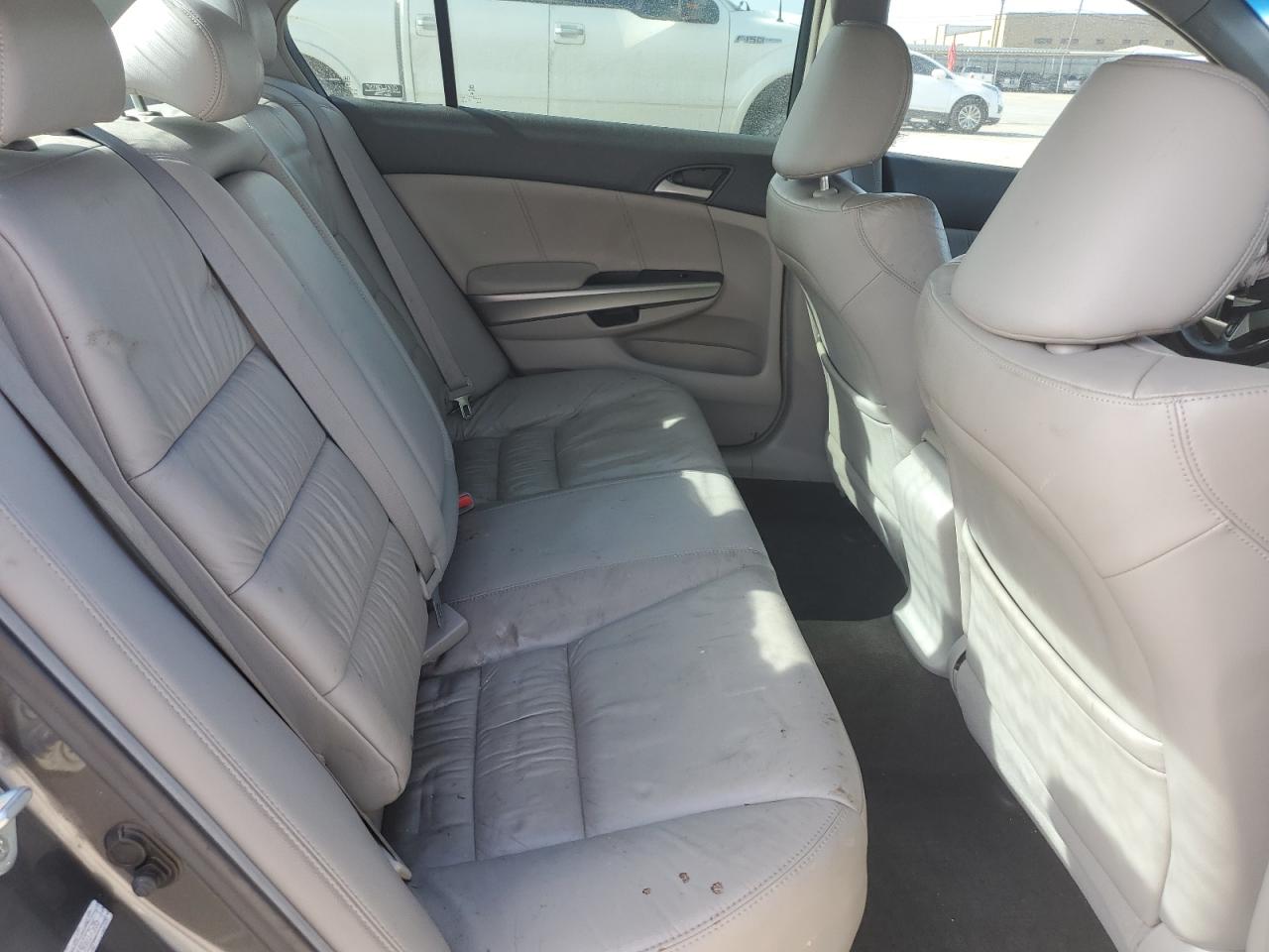 2009 Honda Accord - Image 11