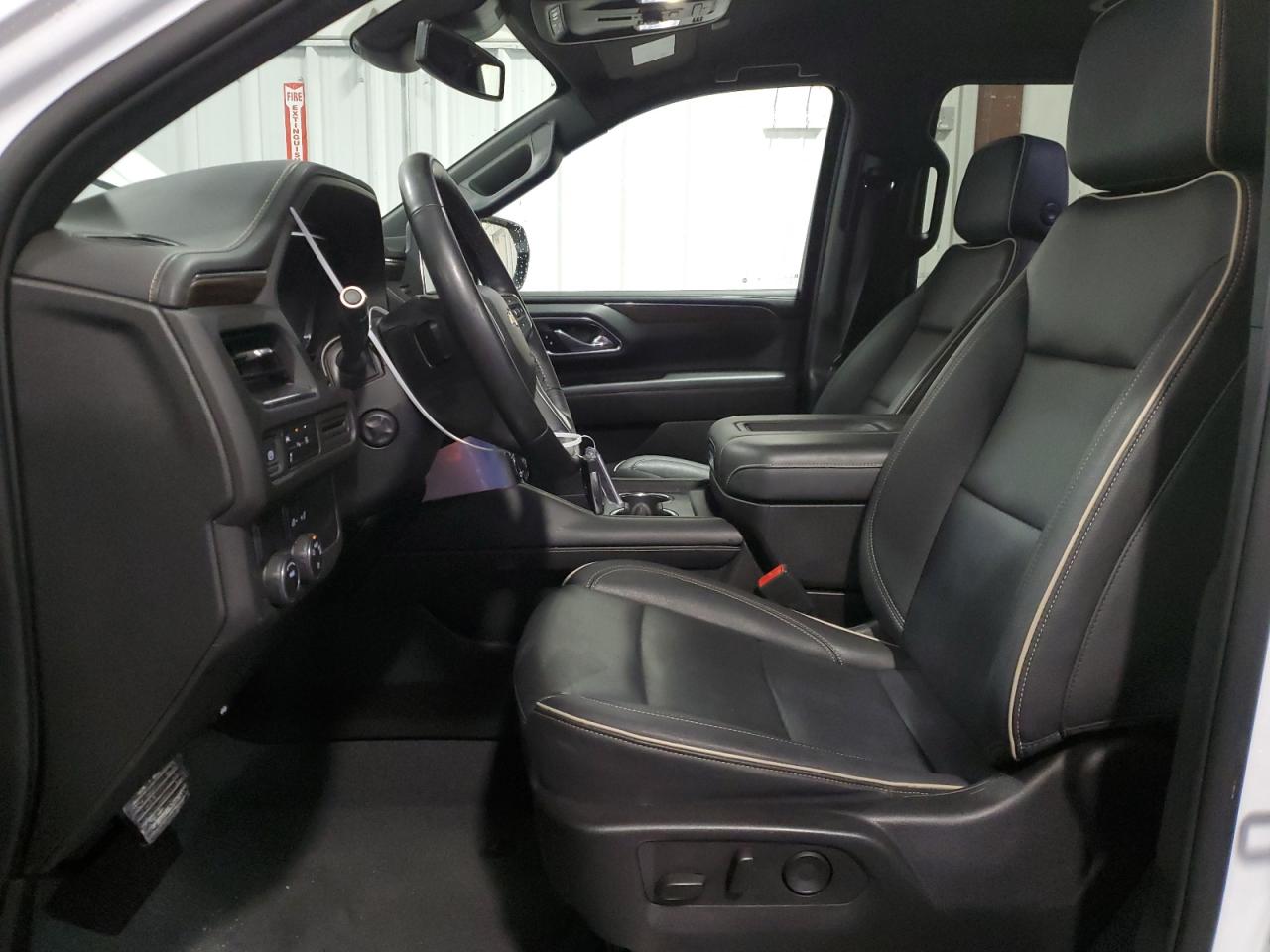 2023 Chevrolet Suburban - Image 7