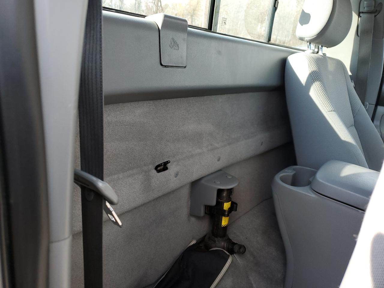 2011 Toyota Tacoma - Image 10