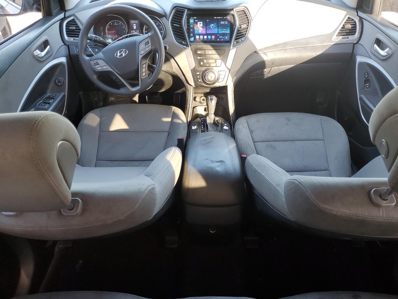 2016 Hyundai Santa Fe - Image 8