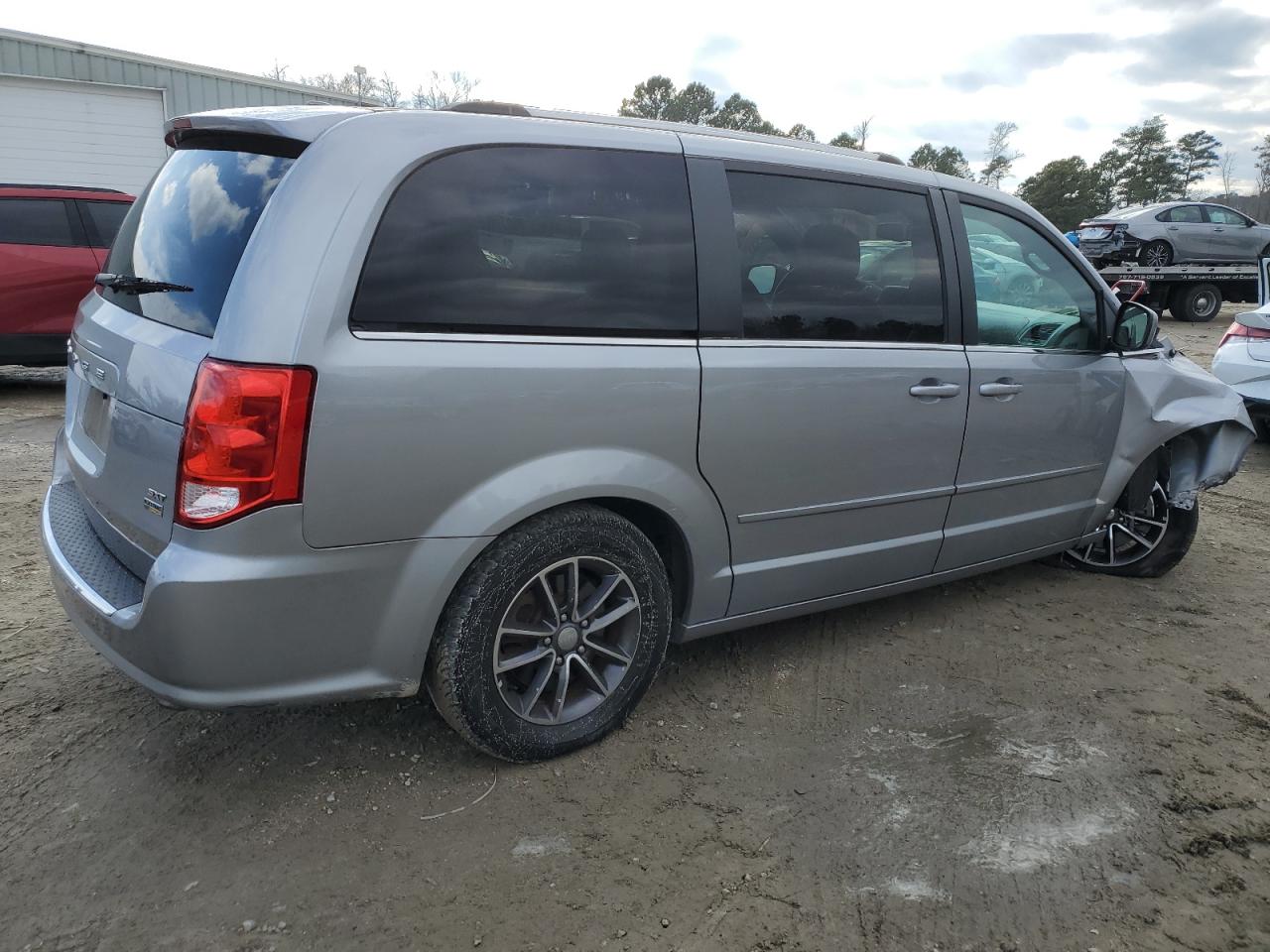 2017 Dodge Caravan - Image 3