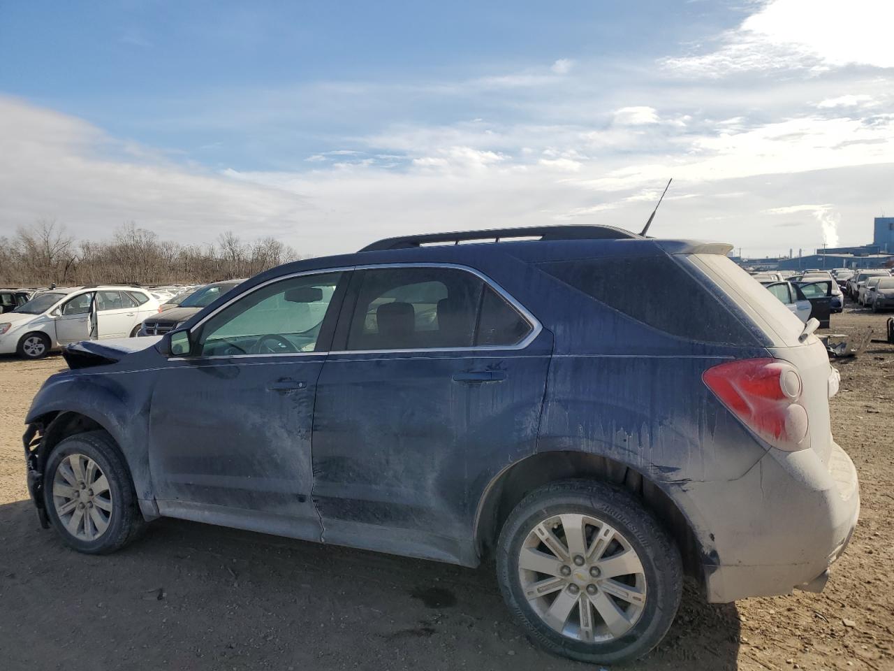 2010 Chevrolet Equinox - Image 2
