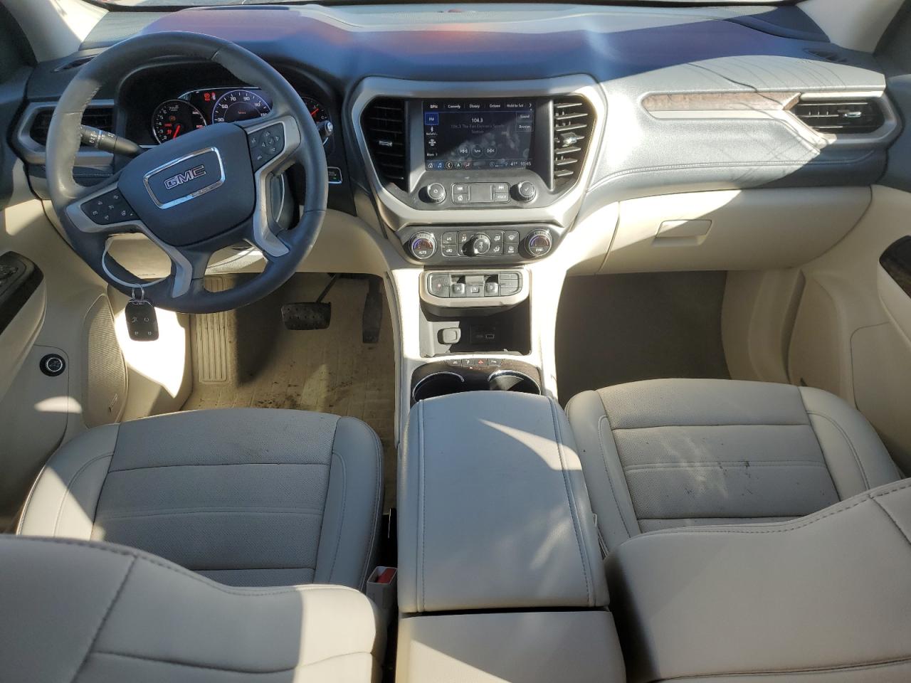 2022 GMC Acadia - Image 8