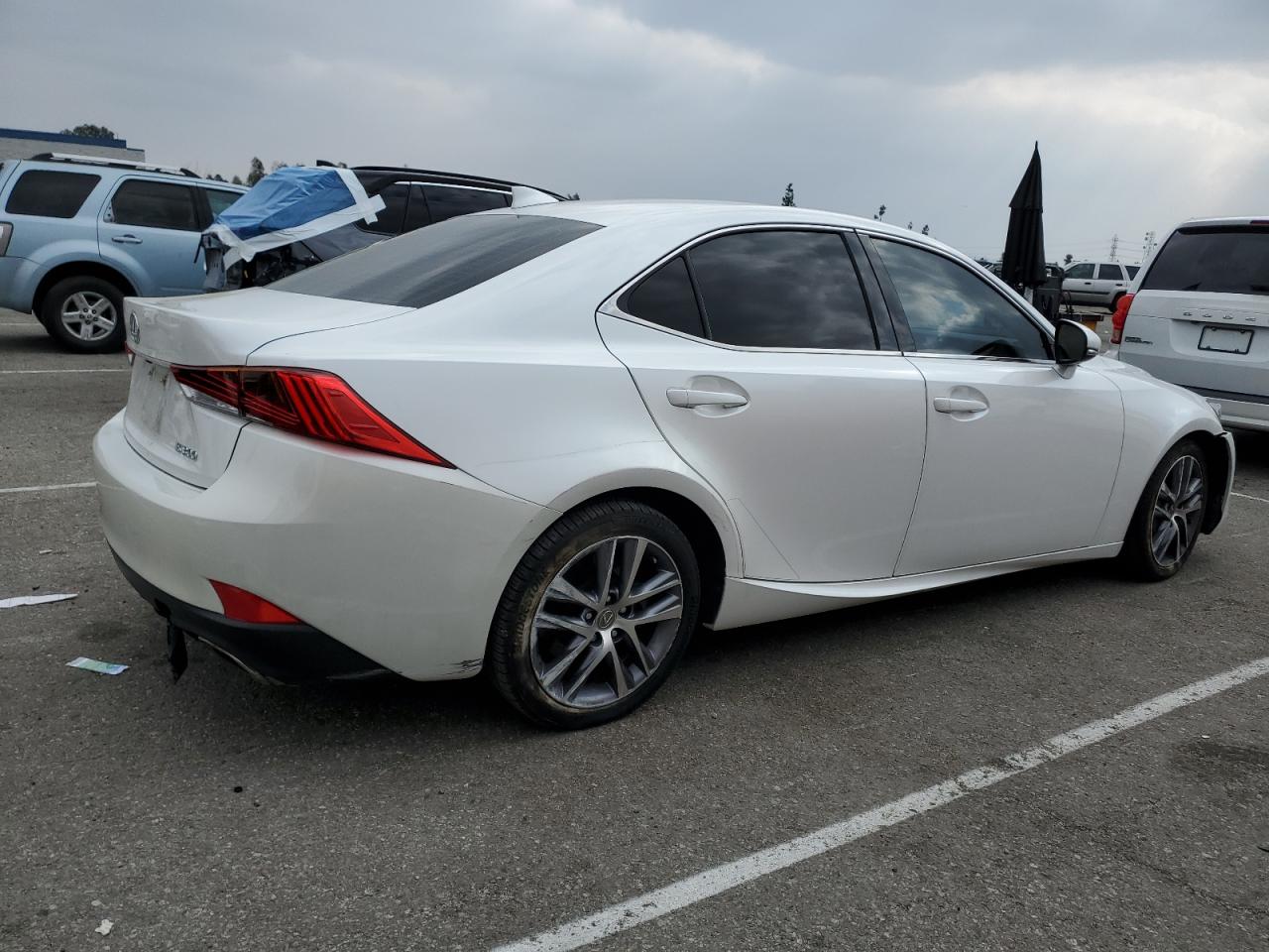 2019 Lexus IS - Image 3